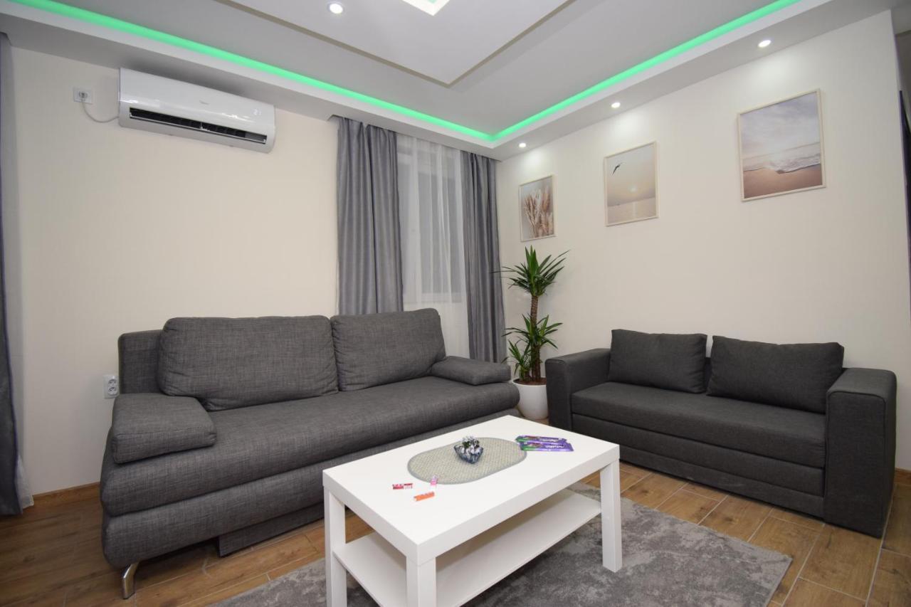 Apartments Wolf Belgrade Exterior photo